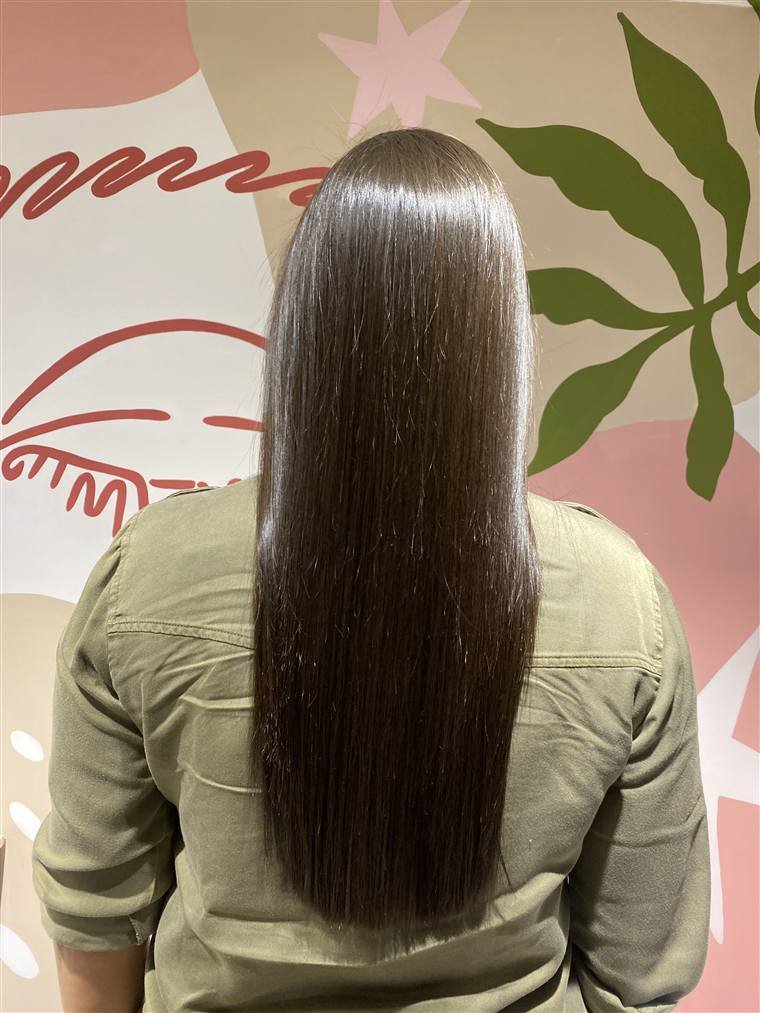 Cabello castaño oscuro largo y liso: resultado en The Beauty Bar